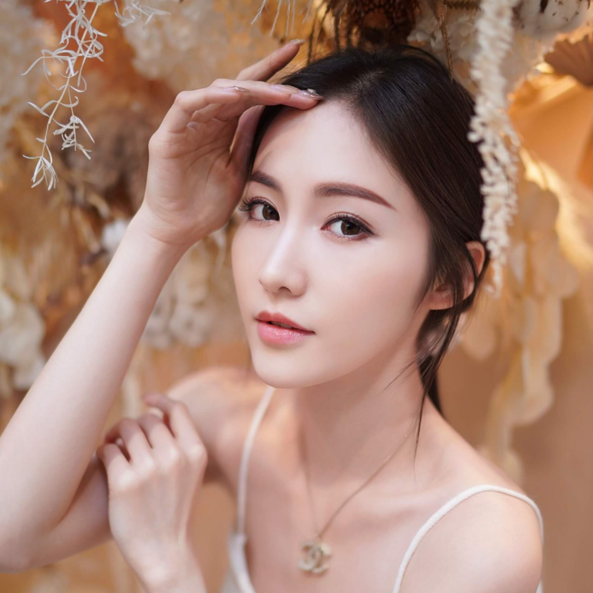 img_ppl_ava_wong
